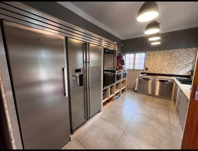 6 BEDROOM HOUSE FOR SALE IN AMANDASIG